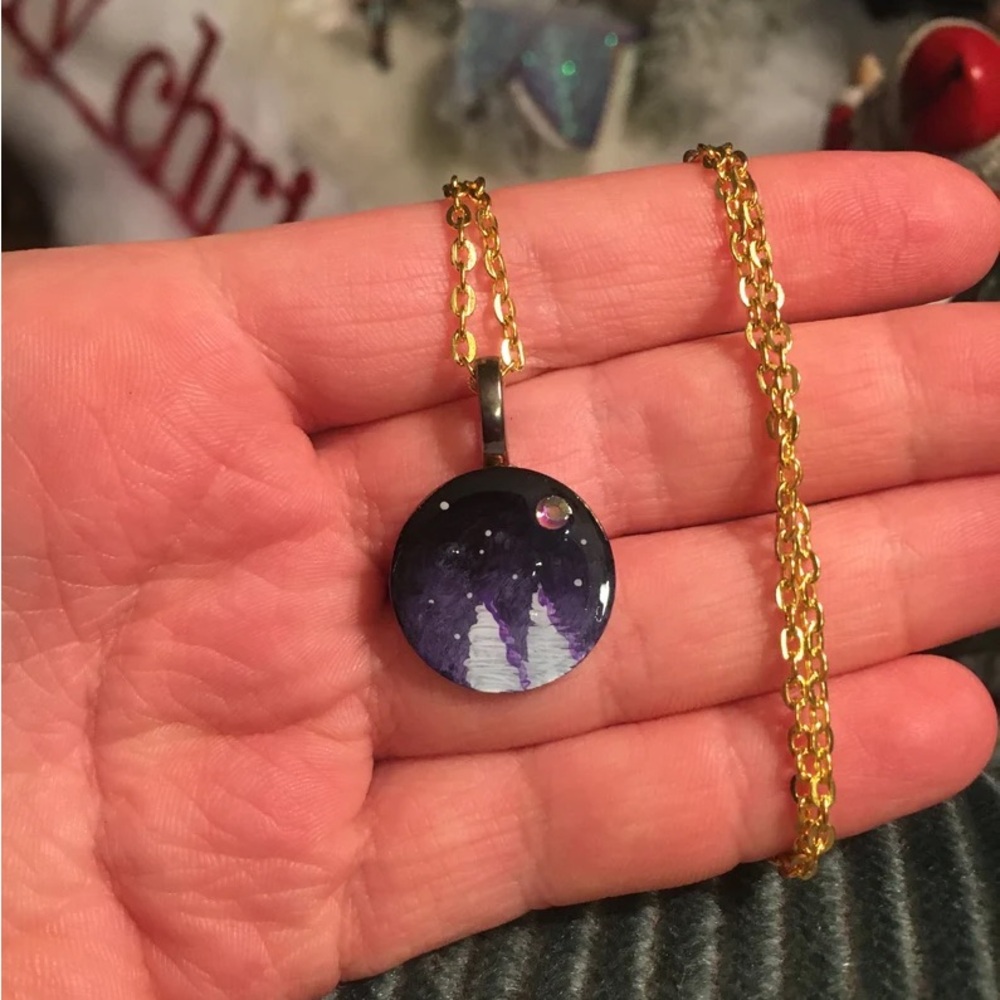 Birthstone themed necklace- February (amethyst)